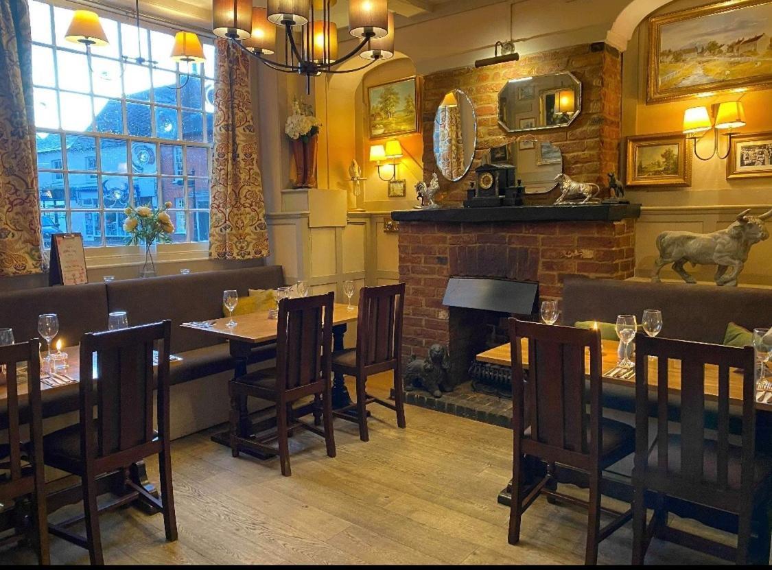 The Bull Hotel Stony Stratford Exterior foto